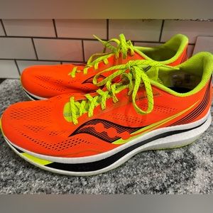 Saucony Endorphin Pro - Men’s 10.5 in Hi Viz Orange